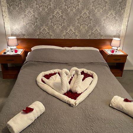 Restauracja Hotel Kassandra Września Dış mekan fotoğraf