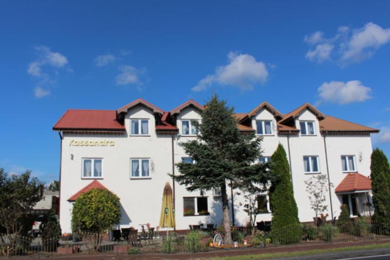 Restauracja Hotel Kassandra Września Dış mekan fotoğraf
