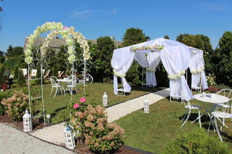 Restauracja Hotel Kassandra Września Dış mekan fotoğraf