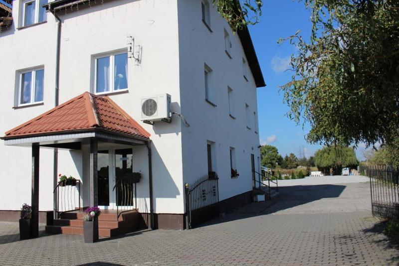 Restauracja Hotel Kassandra Września Dış mekan fotoğraf