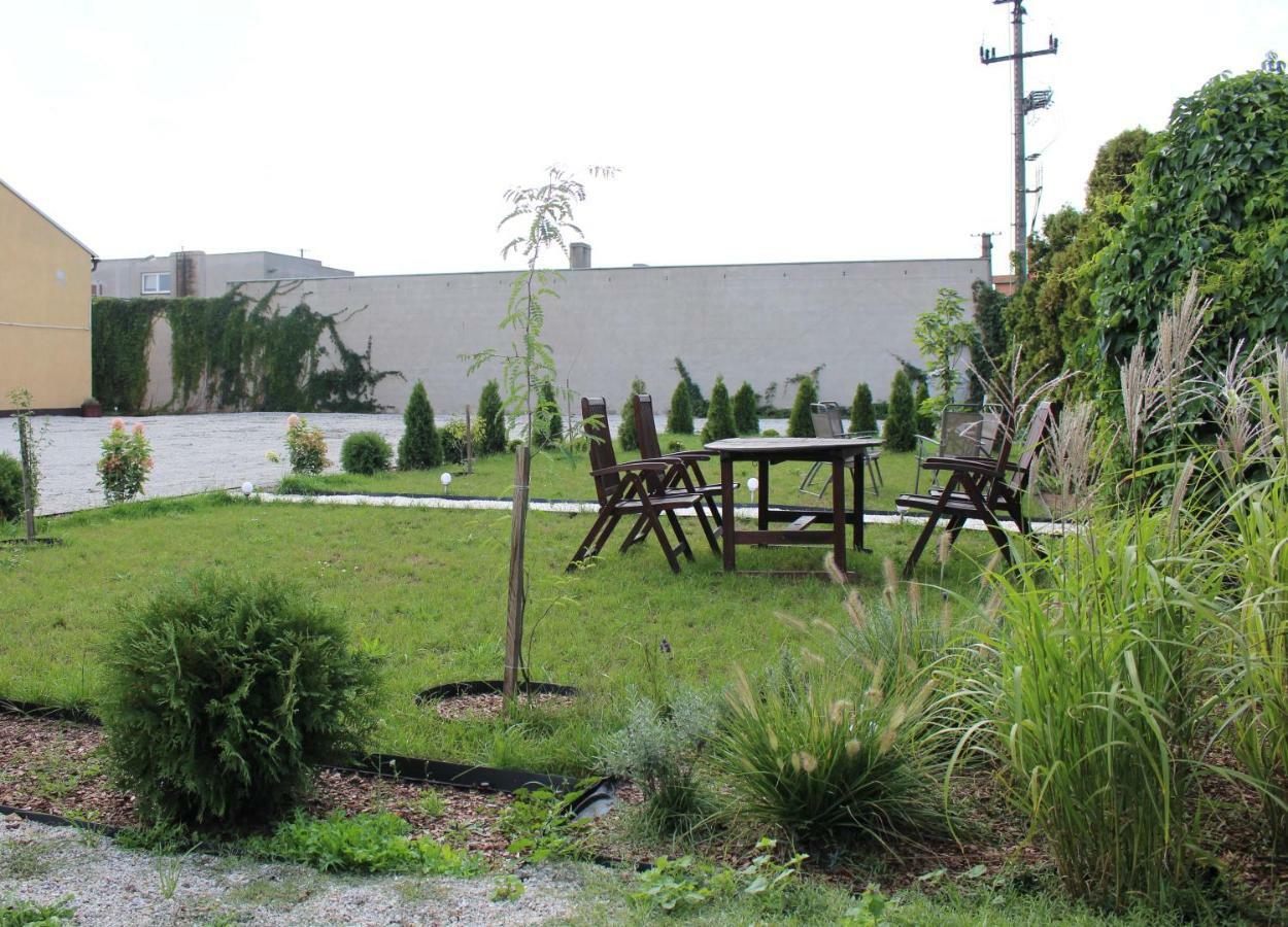 Restauracja Hotel Kassandra Września Dış mekan fotoğraf