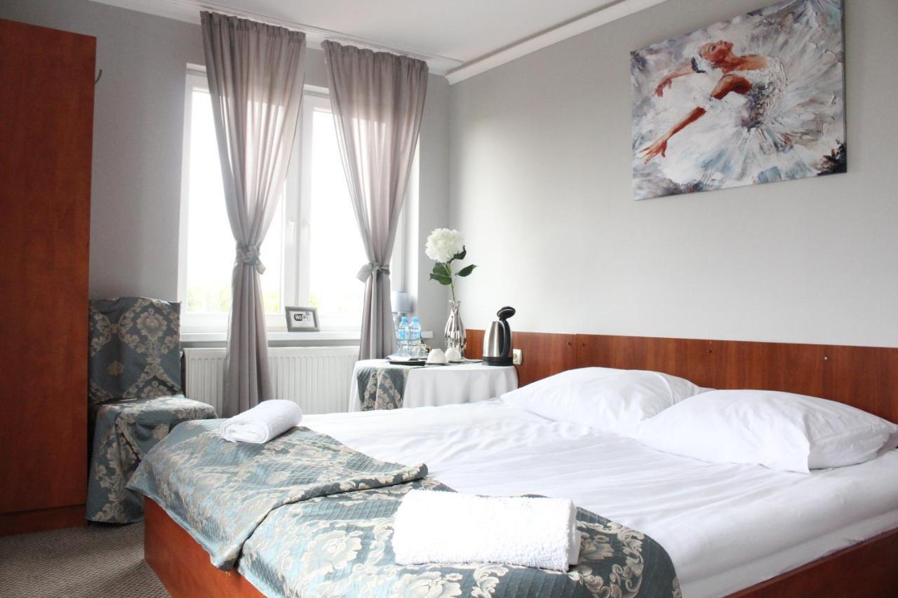 Restauracja Hotel Kassandra Września Dış mekan fotoğraf
