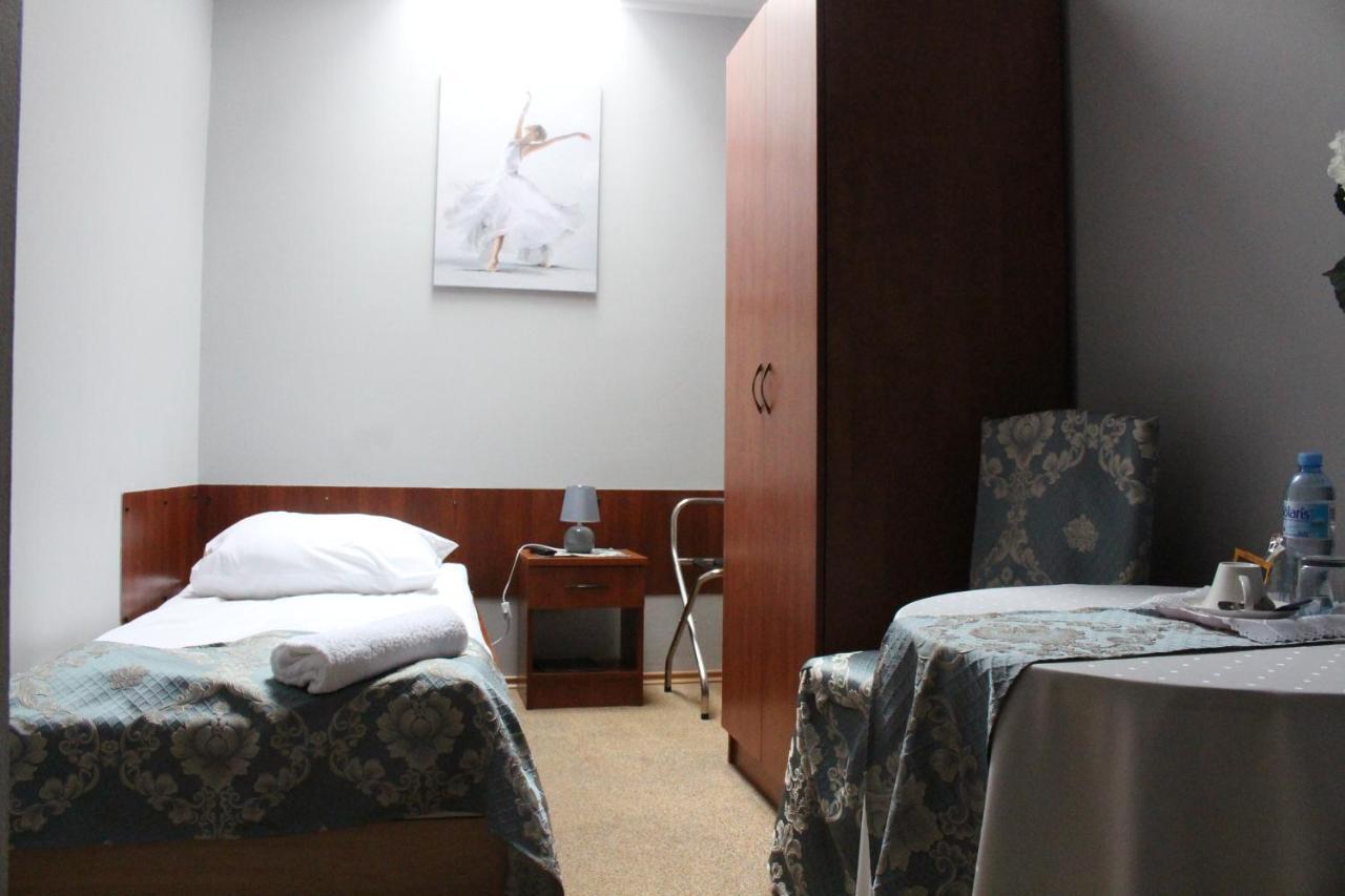 Restauracja Hotel Kassandra Września Dış mekan fotoğraf