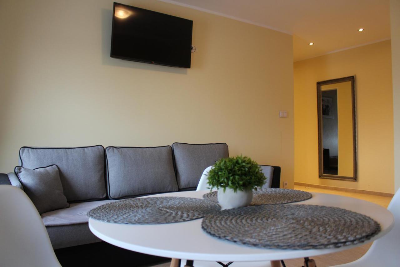 Restauracja Hotel Kassandra Września Dış mekan fotoğraf